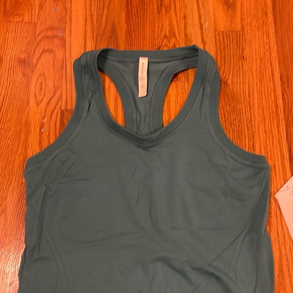 Athleta momentum tank NWT M - Picture 4 of 5